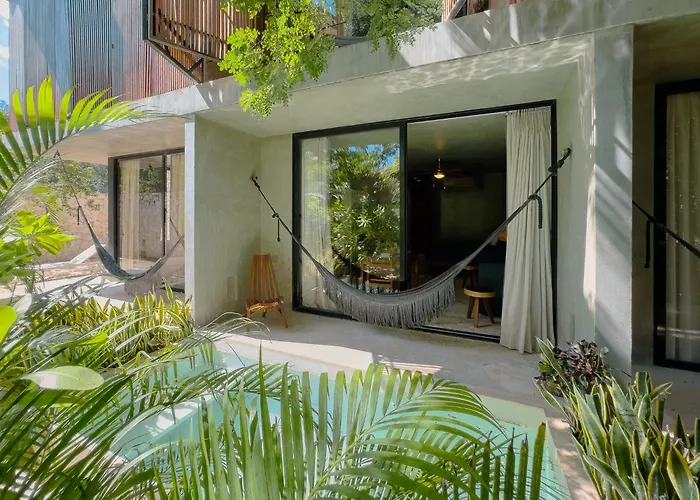 107 Private Pool & King Bed Seremonia Apartment