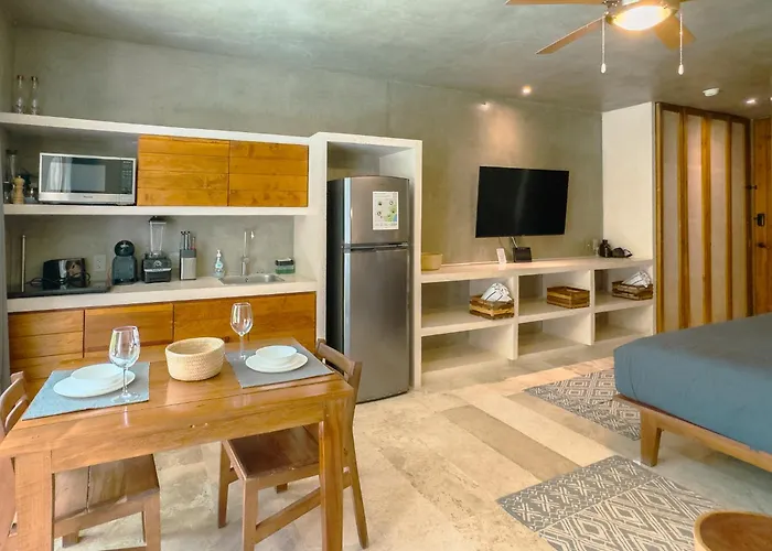 107 Private Pool & King Bed Seremonia